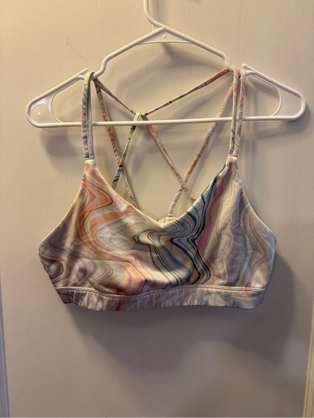 Old Navy Marble-Print Strappy Sports Bralette - Multicolor Swirl
